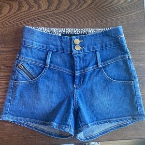 NWOT GOLDSIGN High Rise Blue Denim Shorts 25 fits 0/1